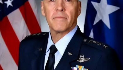 又一个美军四星上将辞职，美防长话音才刚落！更糟的还在后面