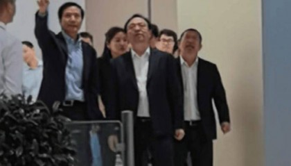 王传福现身小米汽车工厂