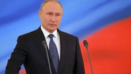 北约对俄军开火，多架军机被击落，美防长打给中方，董军防长果断划下红线