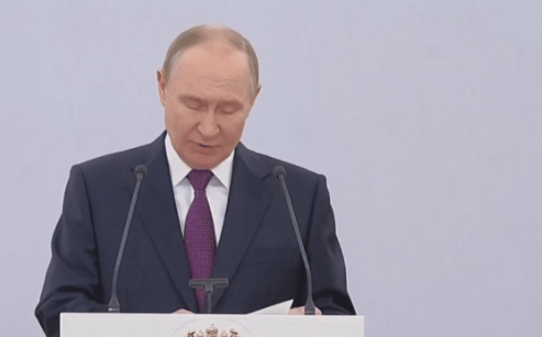 同意与普京见面了?六国向俄罗斯派兵,泽连斯基的态度终于变了,中方行动结束!