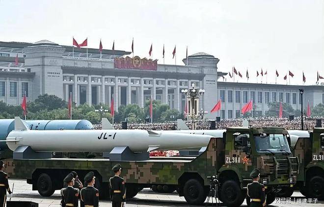 美媒:美以唯一不敢轰炸的中东国家,中国装备成关键,拥护中国70年