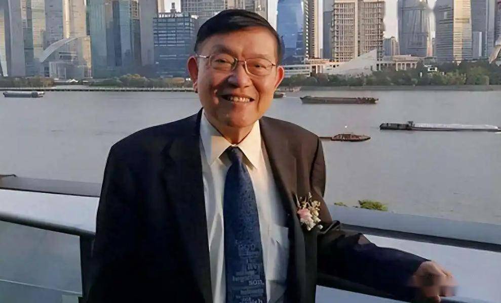 中芯国际创始人张汝京曾说,他说在自己离开台积电时,台积电董事长告诉他,你敢去大陆,那在台积电的这么多股票就不能拿了