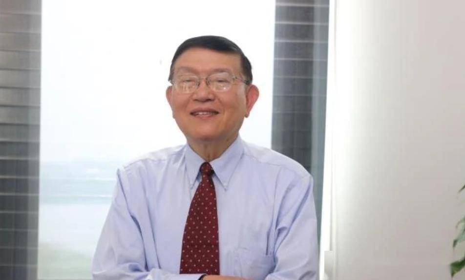 中芯国际创始人张汝京曾说,他说在自己离开台积电时,台积电董事长告诉他,你敢去大陆,那在台积电的这么多股票就不能拿了