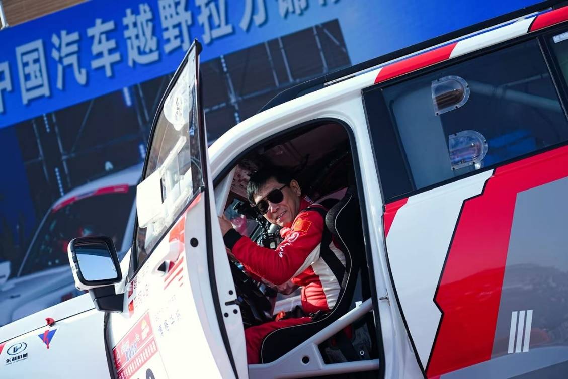 奔赴沙海,立于长城——魏建军与长城汽车的新答卷