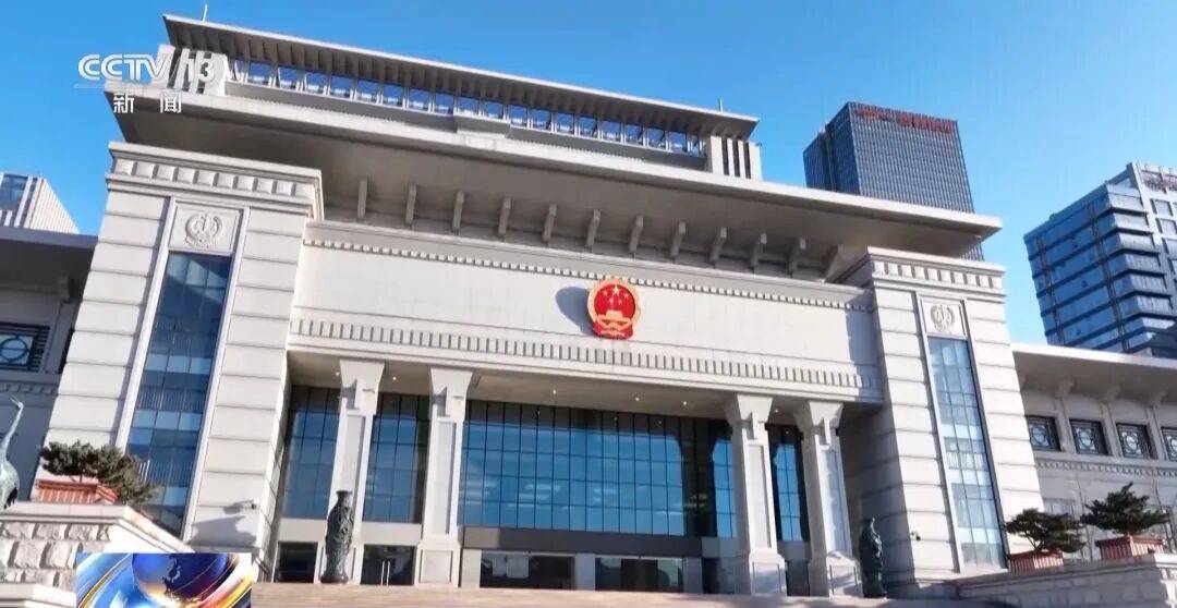 卷走2.8亿元！“明星讲师”带群友在虚假交易平台炒黄金，近1800人“中招”，主犯被判无期